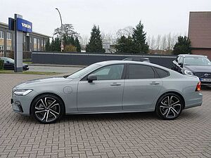 Volvo  Recharge Ultimate Dark T8 AWD B&W/HUD/Four-C