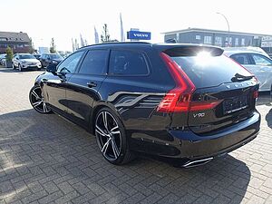 Volvo  T4 R-DESIGN 8-Gang Geartronic/Pano/AHK/CAM