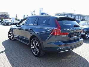 Volvo  Ultimate B5 AWD/HeadUP/Pano