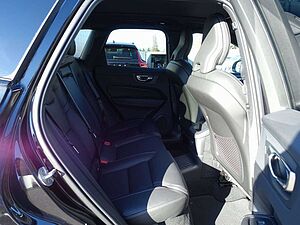 Volvo  Recharge Black Edition Plus T6 AWD/Four-C
