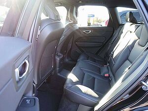 Volvo  Recharge Black Edition Plus T6 AWD/Four-C