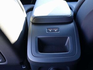 Volvo  Recharge Black Edition Plus T6 AWD/Four-C
