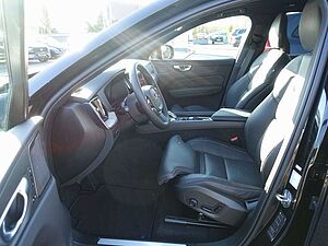 Volvo  Recharge Black Edition Plus T6 AWD/Four-C