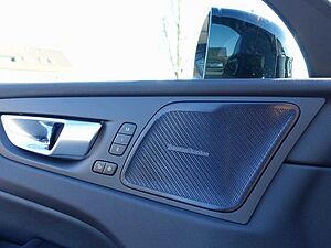 Volvo  Recharge Black Edition Plus T6 AWD/Four-C