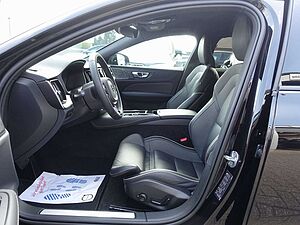Volvo  Plus Dark T6 AWD/H&K/Kamera/BLIS/Memory