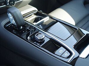 Volvo  Plus T6 AWD/360°/Pano/H&K/BLIS/Memory