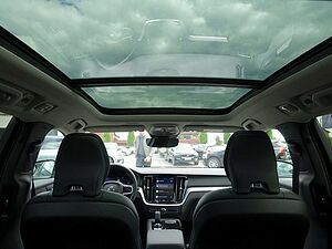 Volvo  Plus T6 AWD/360°/Pano/HeadUP/H&K/Memory