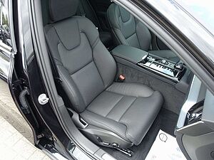Volvo  Plus T6 AWD/360°/Pano/HeadUP/H&K/Memory
