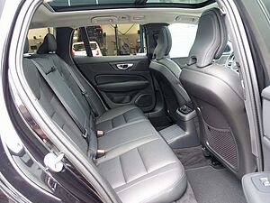 Volvo  Plus T6 AWD/360°/Pano/HeadUP/H&K/Memory