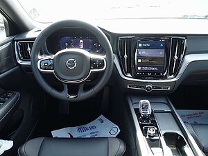 Volvo  Ultimate Dark B5 AWD /HeadUP/Pano/360°/BLIS