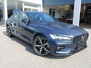Volvo  Ultimate Dark B5 AWD /HeadUP/Pano/360°/BLIS