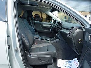 Volvo  Ultra B4 Mild-Hybrid/Dark/Pano/H&K/BLIS