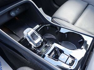 Volvo  Ultra B4 Mild-Hybrid/Dark/Pano/H&K/BLIS