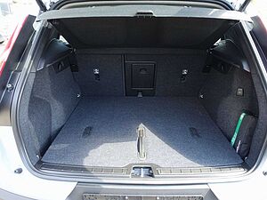 Volvo  Ultra B4 Mild-Hybrid/Dark/Pano/H&K/BLIS