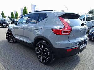 Volvo  Ultra B4 Mild-Hybrid/Dark/Pano/H&K/BLIS