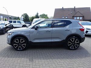 Volvo  Ultra B4 Mild-Hybrid/Dark/Pano/H&K/BLIS