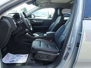 Volvo  Ultra B4 Mild-Hybrid/Dark/Pano/H&K/BLIS