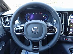 Volvo  Ultimate Dark T8 AWD B&W/360°KAM/FOUR-C/HUD