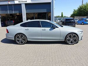 Volvo  Ultimate Dark T8 AWD B&W/360°KAM/FOUR-C/HUD