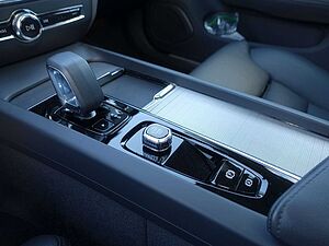 Volvo  B5 AWD Ultimate Dark/Pano/360°/H&K/BLIS