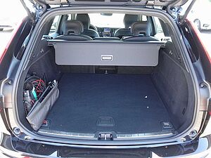 Volvo  Black Edition Plus T6 AWD/360°/B&W/Pano