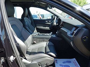 Volvo  Black Edition Plus T6 AWD/360°/B&W/Pano