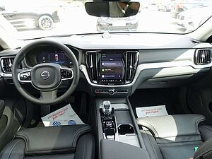 Volvo  Ultra B4 Dark/360°/Massage/B&W/Pano/AHK/BLIS