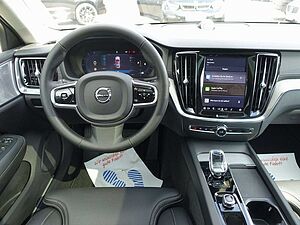 Volvo  Ultra B4 Dark/360°/Massage/B&W/Pano/AHK/BLIS