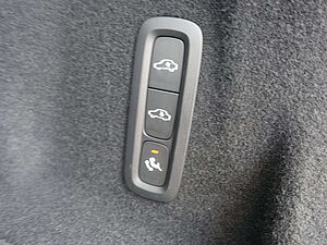 Volvo  Black Edition Plus T6 AWD/B&W/Pano/360°/BLS
