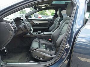 Volvo  T6 Recharge R-Design/AHK/H&K/Kamera/Pano