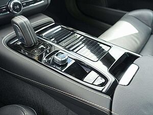 Volvo  T6 Recharge R-Design/AHK/H&K/Kamera/Pano