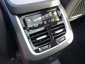 Volvo  Recharge Ultimate T8 AWD/Pano/360°/H&K/BLIS