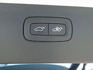 Volvo  Recharge Ultimate Bright T8 AWD Massage/B&W