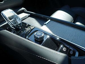 Volvo  Recharge Ultimate Bright T8 AWD Massage/B&W
