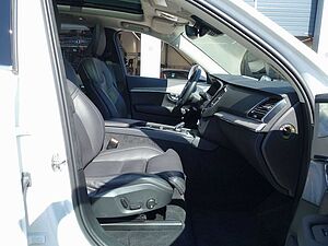 Volvo  Recharge Ultimate Bright T8 AWD Massage/B&W