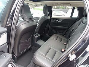 Volvo  T6 AWD Ultra Dark Massage/B&W/AHK/HUD/Pano