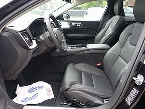 Volvo  T6 AWD Ultra Dark Massage/B&W/AHK/HUD/Pano