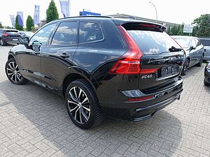 Volvo  B4 AWD Dark/Kamera/H&K/BLIS/Memory/Carplay