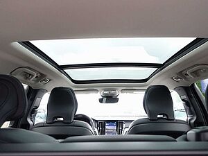 Volvo  Plus T6 AWD/H&K/AHK/BLIS/360°/Memory/Pano