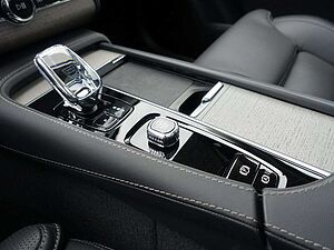 Volvo  Recharge Ultimate T8 AWD/Massage/B&W/Pano