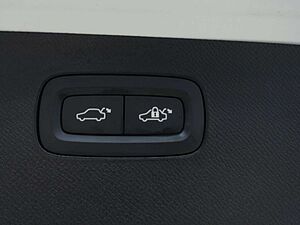 Volvo  Recharge Ultimate T8 AWD/B&W/Pano/360°/BLIS