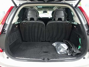 Volvo  Ultra Dark T8 AWD Plug-in Hybrid/B&W/Massag