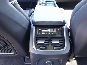 Volvo  Recharge Ultimate Dark T8 AWD 360°KAM/B&W