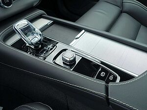 Volvo  T8 Bright AWD/HeadUP/Pano/FourC/AHK/360°/BLS
