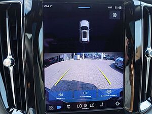 Volvo  B4 Benzi R-Design/HeadUP/StndHz/Kamera/Pano