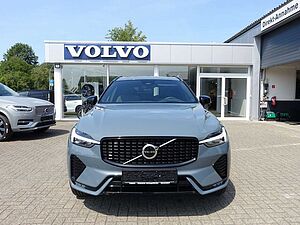 Volvo  B4 Benzi R-Design/HeadUP/StndHz/Kamera/Pano