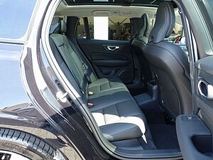 Volvo  Plus T6 AWD/Pano/H&K/360°/Head-UP/Memory