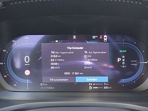 Volvo  Plus T6 AWD/Pano/H&K/360°/Head-UP/Memory