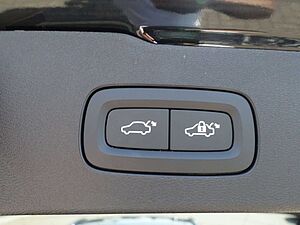 Volvo  Plus T6 AWD/Pano/H&K/360°/Head-UP/Memory