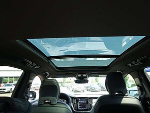 Volvo  Black Edition Plus T8 AWD/Pano/360°/H&K